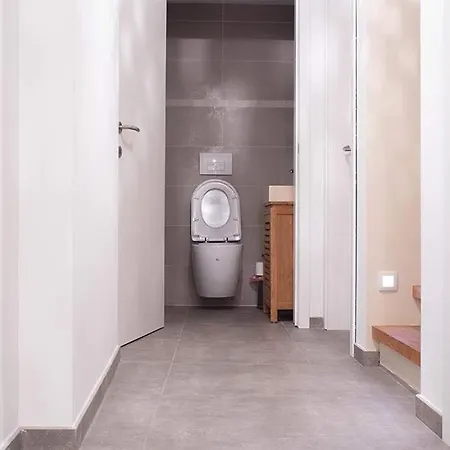 Maison 3 Proximite Aeroport Et Grand Axes Holiday home *