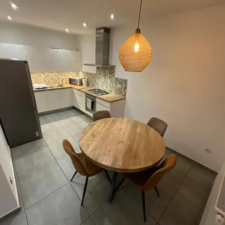 Maison 3 Proximite Aeroport Et Grand Axes Holiday home